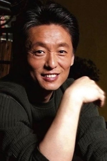 Actor Hou Yong