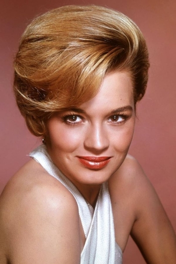 Actor Angie Dickinson