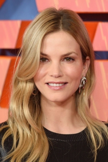 Actor Sylvia Hoeks