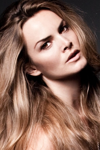 Actor Evelina Pereira