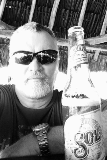 Actor Chuck Hustmyre