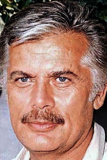 Actor Tamer Yiğit