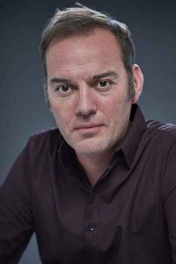 Actor Laurence Saunders