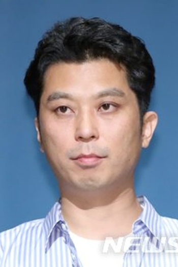 Film director Lee Eung-bok