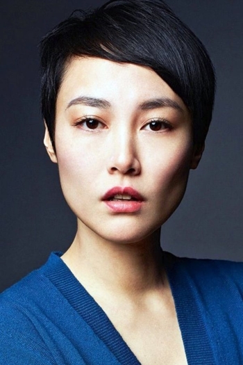 Actor Rinko Kikuchi