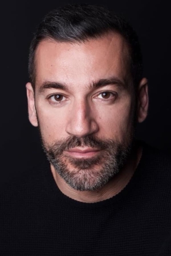 Actor Carlos Oliveira