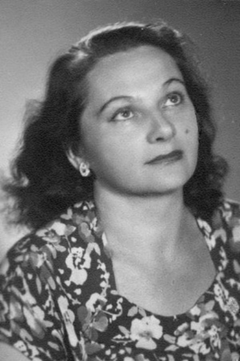 Actor Karolina Salanga