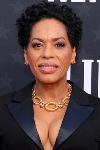 Actor Liza Colón-Zayas