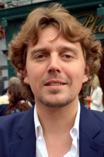 Actor Alex Vizorek