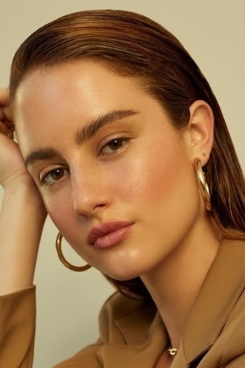 Actor Grace Van Patten