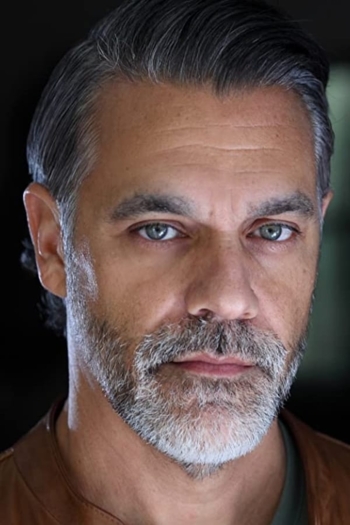 Actor Chris Fernandes