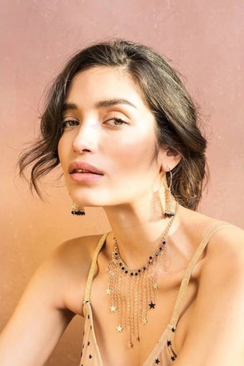 Actor Alina Alexandra Félix Mansukhlal