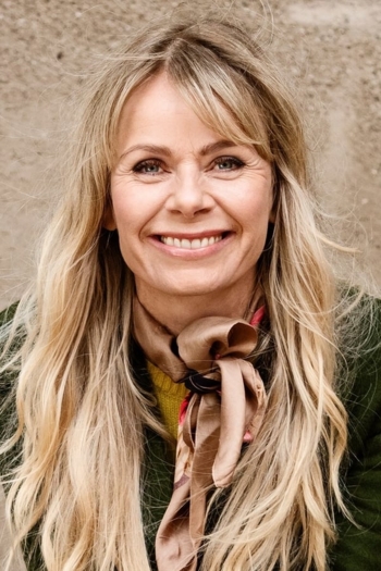 Actor Anne Glad