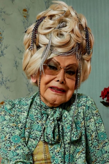 Actor Samantha Flores