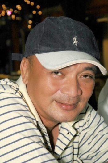 Actor Charlie Peralta