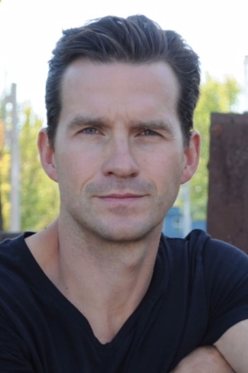 Actor Michael Karl Richards