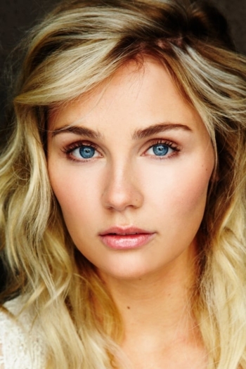 Actor Clare Bowen