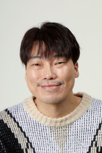 Actor Bae Jin-woong
