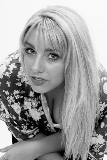 Actor Carly Rae James Sauer