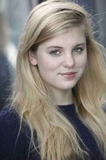 Actor Cloe Mackie