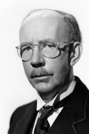 Actor Hobart Cavanaugh