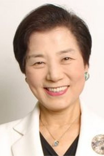 Actor Yoshiko Shinohara