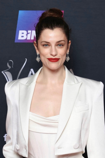 Actor Jessica De Gouw