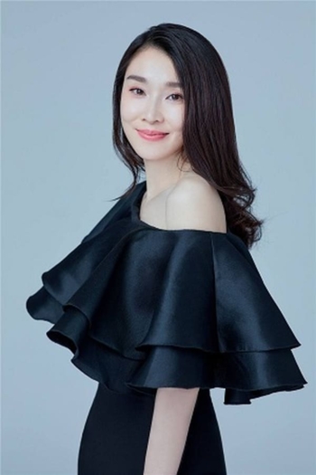 Actor Lina Chen