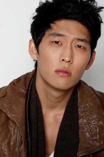 Actor Go Joon
