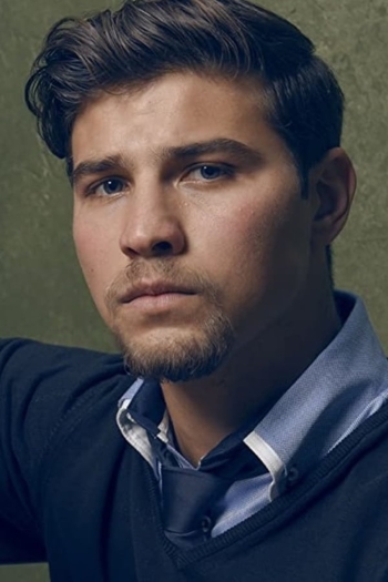 Actor Luke Bilyk