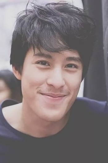 Actor Kunchanuj Kengkarnka