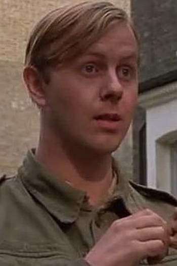 Actor Robert Longden