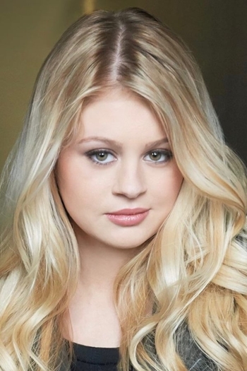 Actor Natalie Ganzhorn