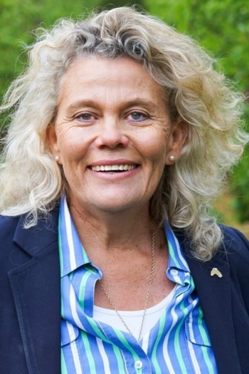Actor Fiona Simson