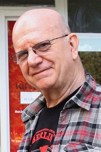 Actor Cecil Thiré