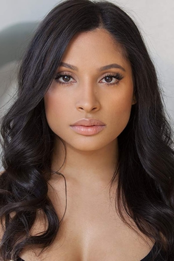 Actor Cynthia Rodriguez