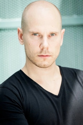 Actor Jordan Schartner