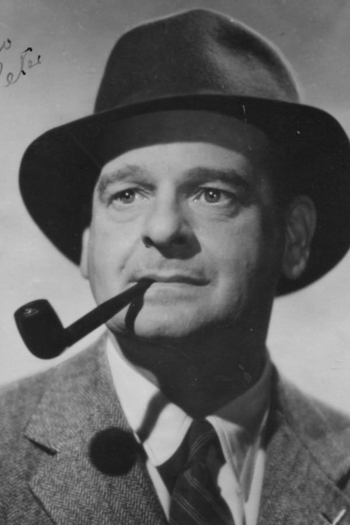 Actor Walter Fitzgerald