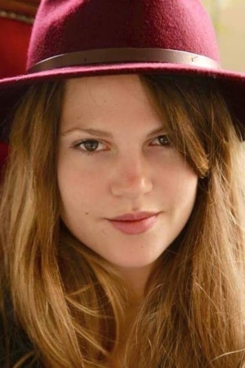 Actor Claudia Dimier