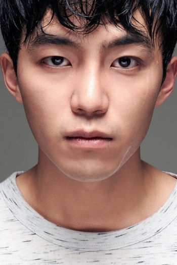 Actor Park Ji-hoon