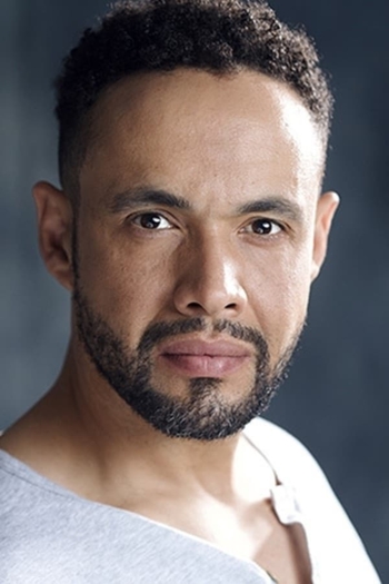 Actor Leon Lopez