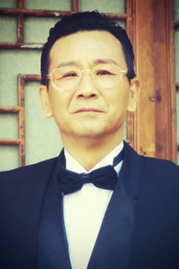 Actor Hong Bi