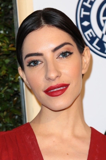 Actor Lisa Origliasso