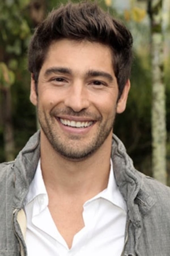 Actor Victor Pecoraro