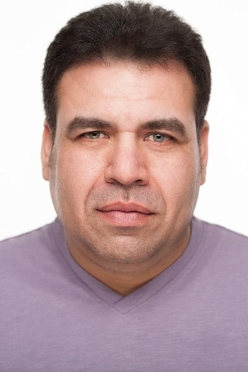 Actor Roberto Lopez