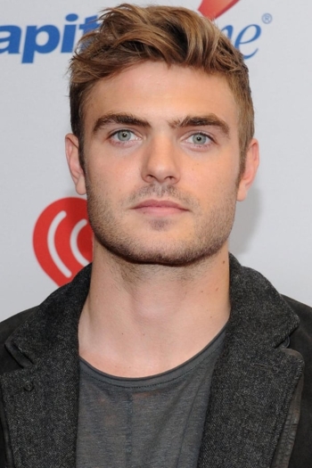Actor Alex Roe