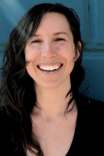 Actor Sarah King Gold