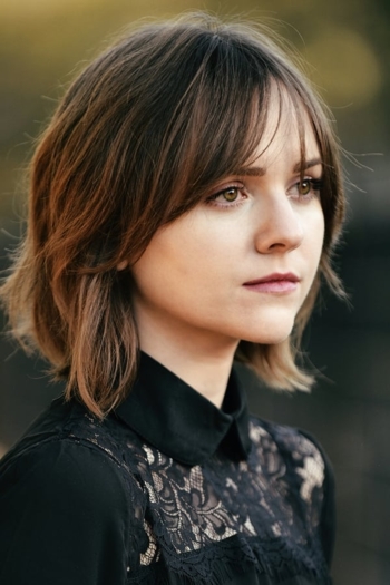 Actor Tara Lynne Barr