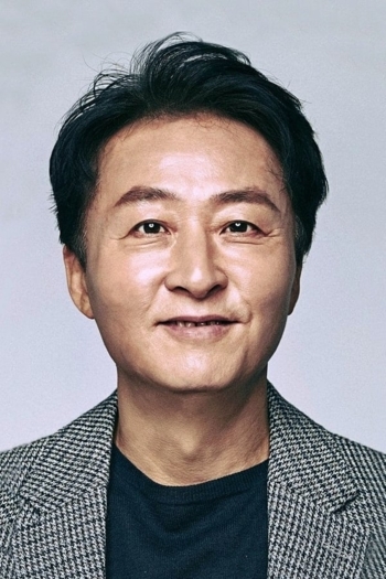 Actor Kim Jong-soo