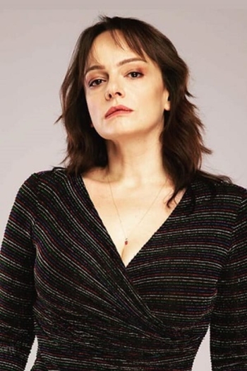 Actor Selen Uçer